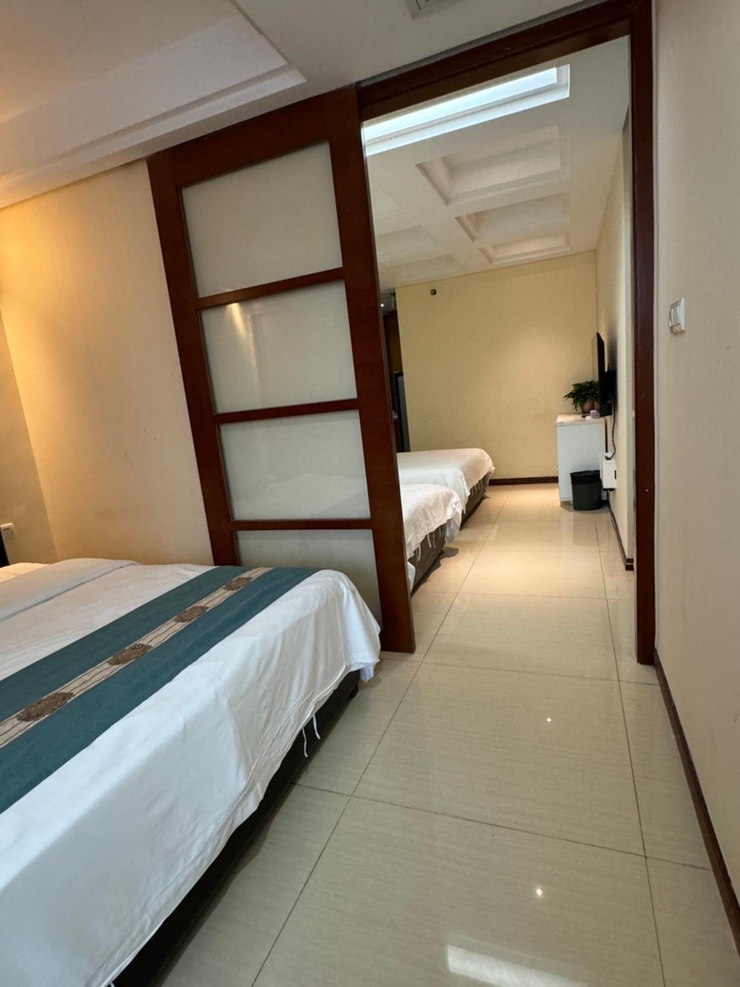 Waifiden Apartment Min Jian Financial Building-Free Shuttle Bus During The Canton Fair Екстер'єр фото